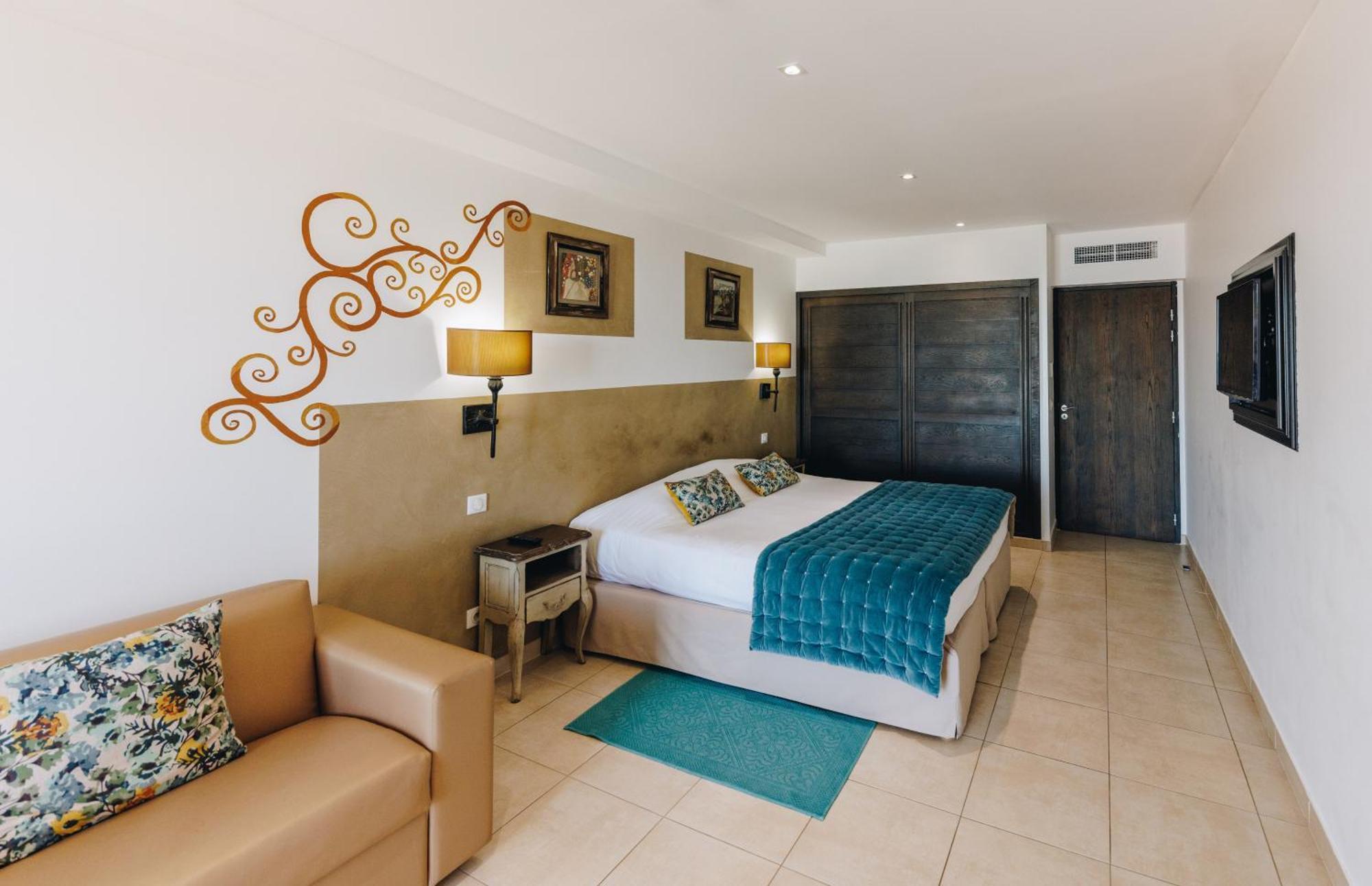 Hotel Liberata & Spa LʼÎle-Rousse 객실 사진